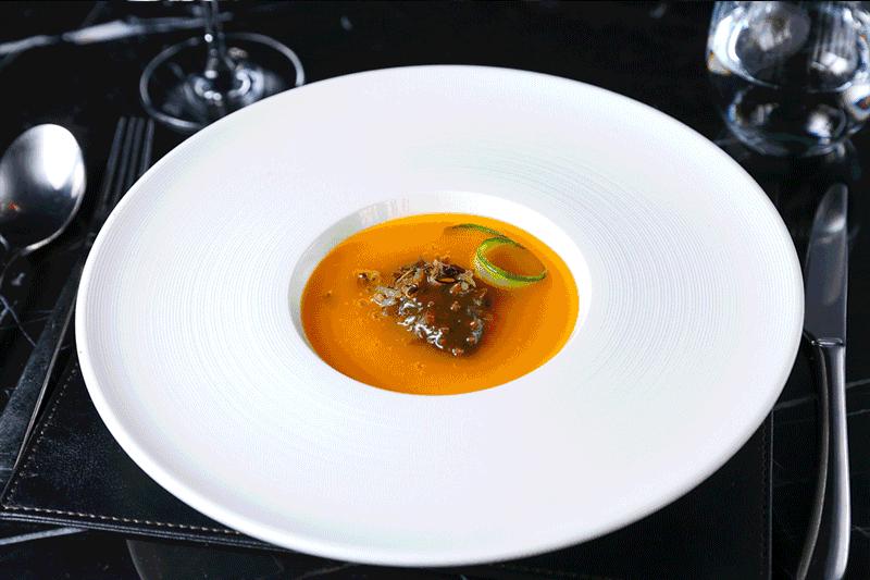 下关高颜值男服务员,招聘高颜值男服务员