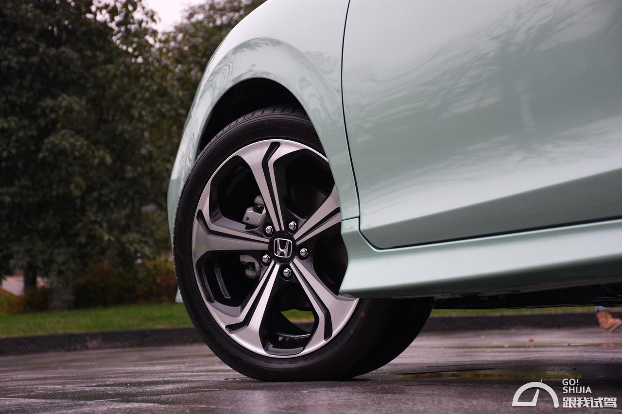 多变空间恣意驾控试驾东风本田新杰德