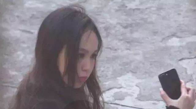 适合额头大发际线高的短发型,宽额头额头高怎么剪刘海