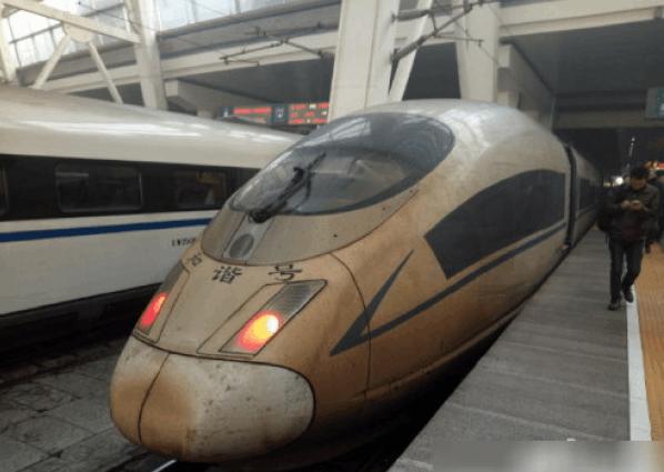 抬头看看天空一切都是浮云,抬头看看天空就会很治愈