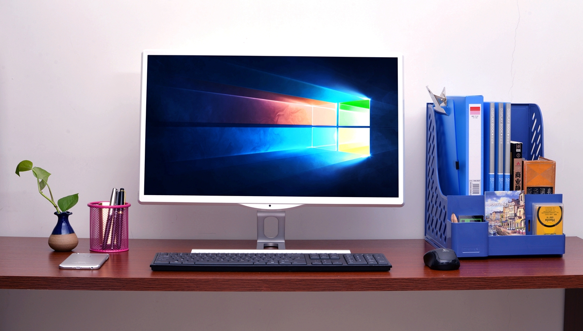 未到年二十八就扫除，晒一下我书房用的主力电脑