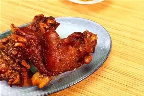 不卤的猪蹄怎么烤,如何卤出外面卖的那种猪蹄