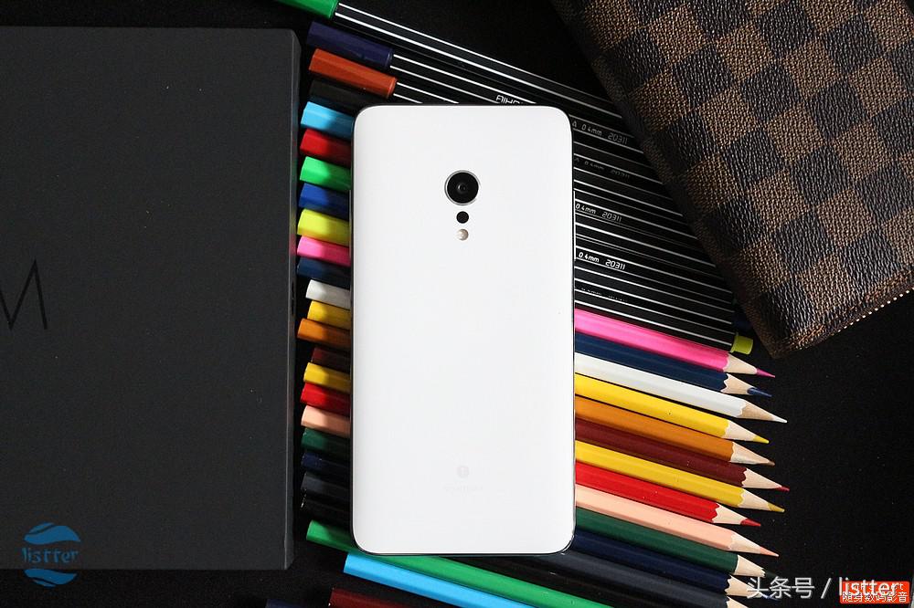 为信仰充值究竟值不值?看镜面不锈钢版锤子M1L测评