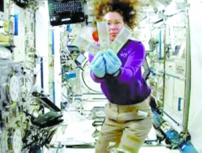 女航天员回来后生育孩子正常吗,宇航员会影响生育能力吗