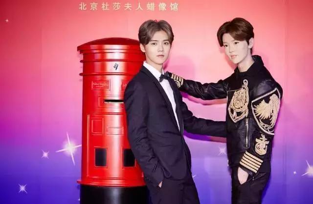 鹿晗蜡像被亲掉一层皮,鹿晗蜡像被迷妹亲掉一层皮