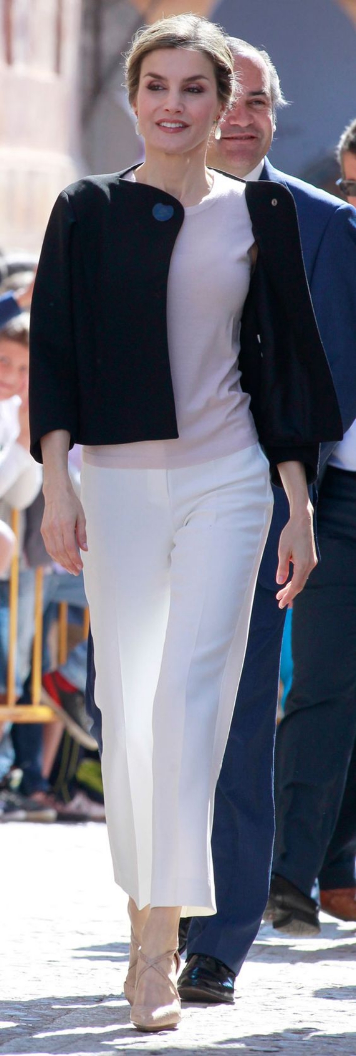 西班牙王妃最新款 (西班牙平民王妃)