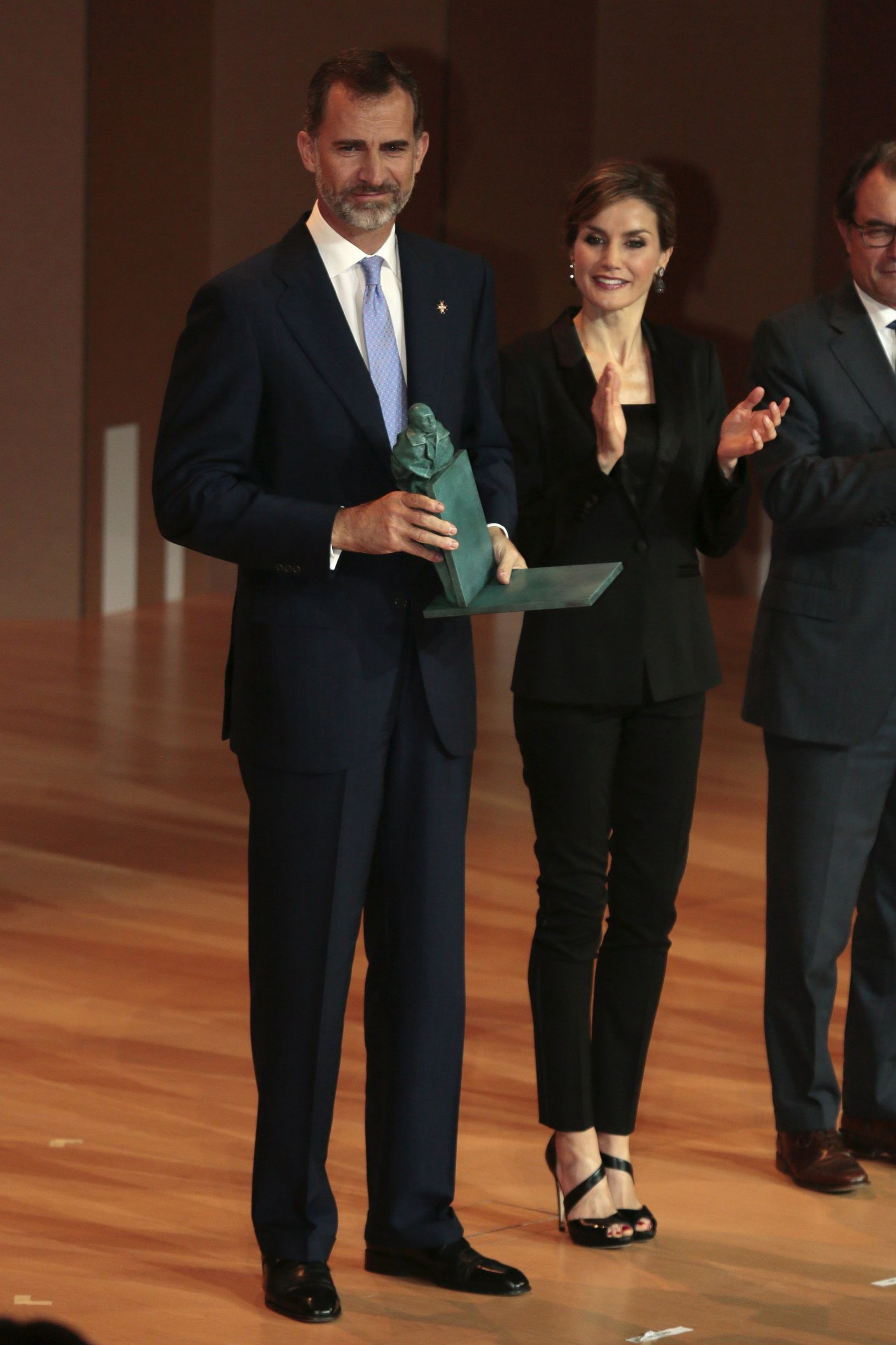 西班牙王妃最新款 (西班牙平民王妃)