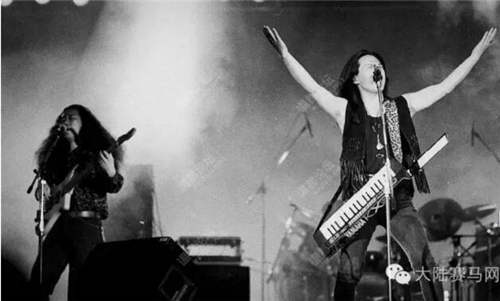 人不行,赛马上!甄子丹和洪金宝的赛马“真刀实枪”PK了一把!