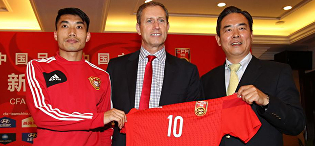 中国足球对卡马乔的评价,米卢阿里汉卡马乔佩兰里皮