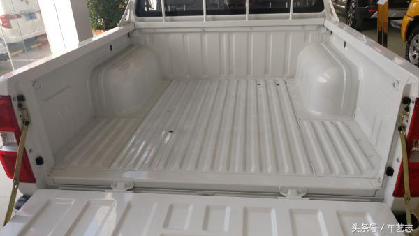 郑州日产锐骐皮卡最新款,郑州日产全新锐骐皮卡