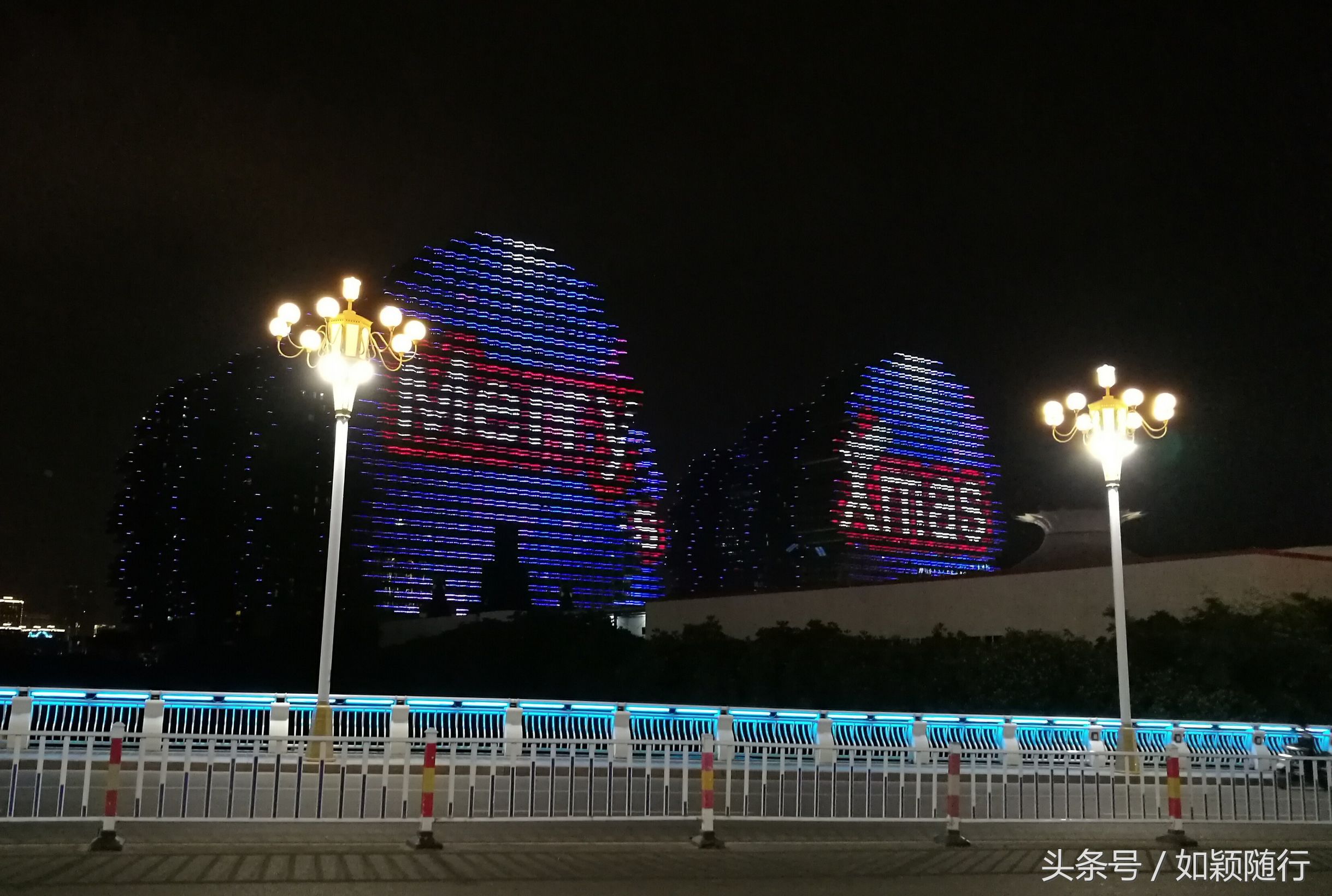 三亚金碧辉煌的地方,三亚豪华夜景