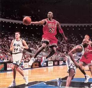 成都ifs的熊猫会亮吗,成都ifs熊猫叫什么名字