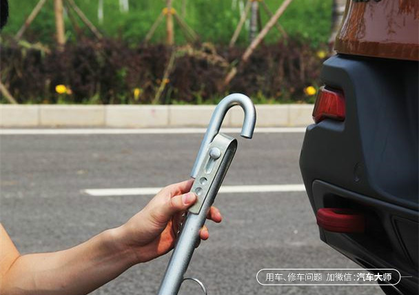 正常车油表亮了还能开多远,一般车亮了油表灯还可以开多久