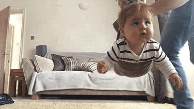 宝物优测:洗澡水刺激眼睛,宝宝大哭怎么办?