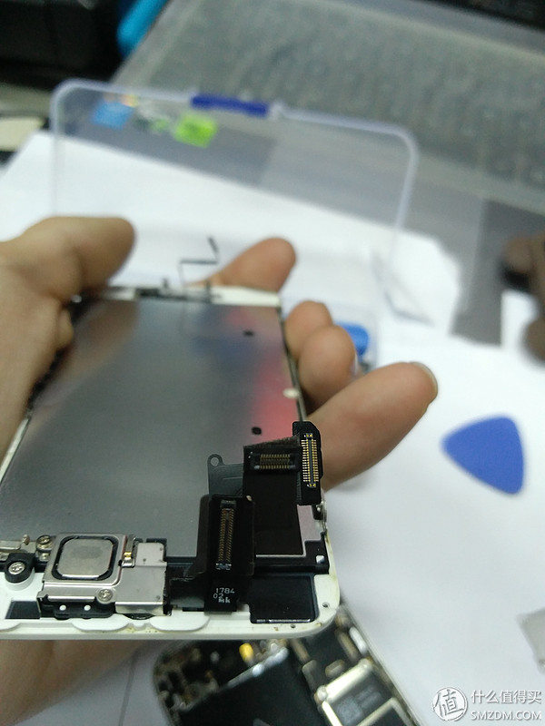 iphone5s摇动机身有响声,苹果手机振动失灵自己反复震动