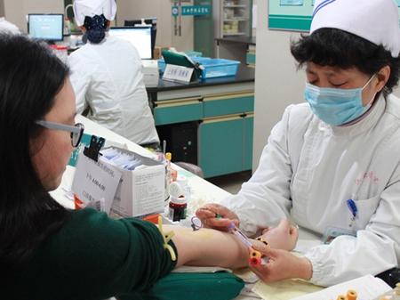 产检抽9管血对身体有伤害吗,产检一次抽8大管血