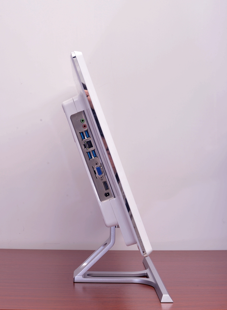 未到年二十八就扫除，晒一下我书房用的主力电脑