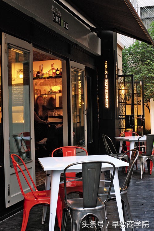 贵阳人还在泡酒吧?你out了!现在都流行泡酒馆!