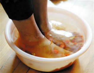 有事没事多泡泡脚，加上这几位药效果更好！