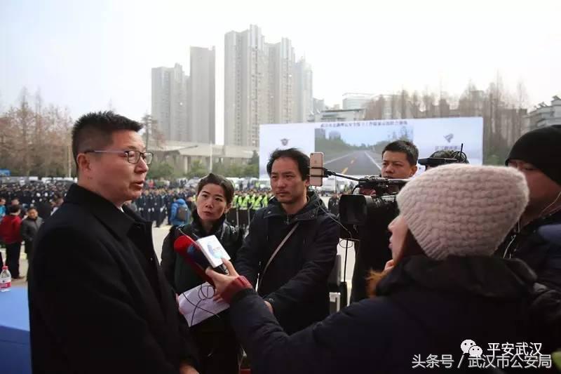 浜哄湪姹熸箹鐪熷疄闀栧眬瑙嗛,浜哄湪闀栧眬