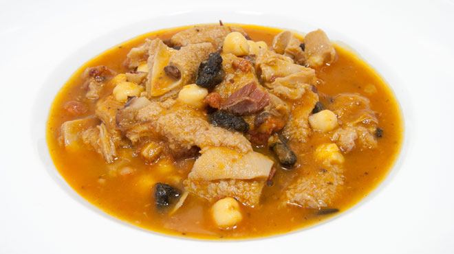 西班牙人爱吃啥,西班牙人吃生猪肉