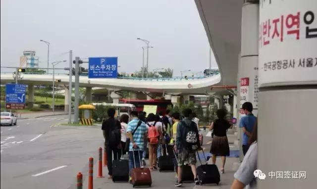 签证出境了出事国家会管吗,签证文件事件争议处理