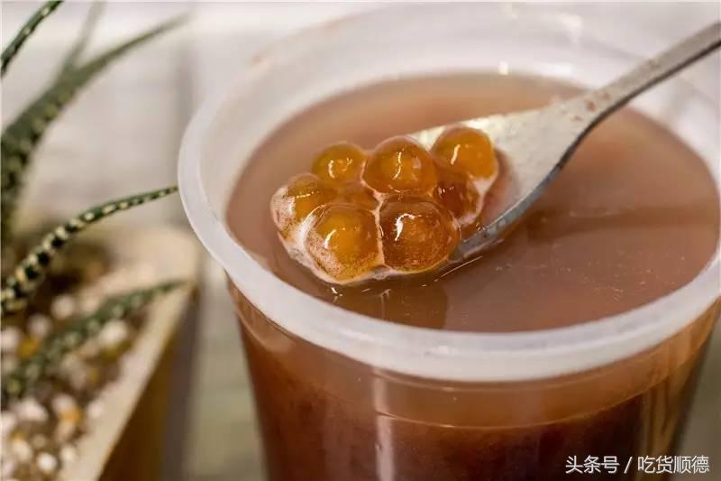 很多大明星都是大良这家店的粉丝，50杯明星同款奶茶免费送！