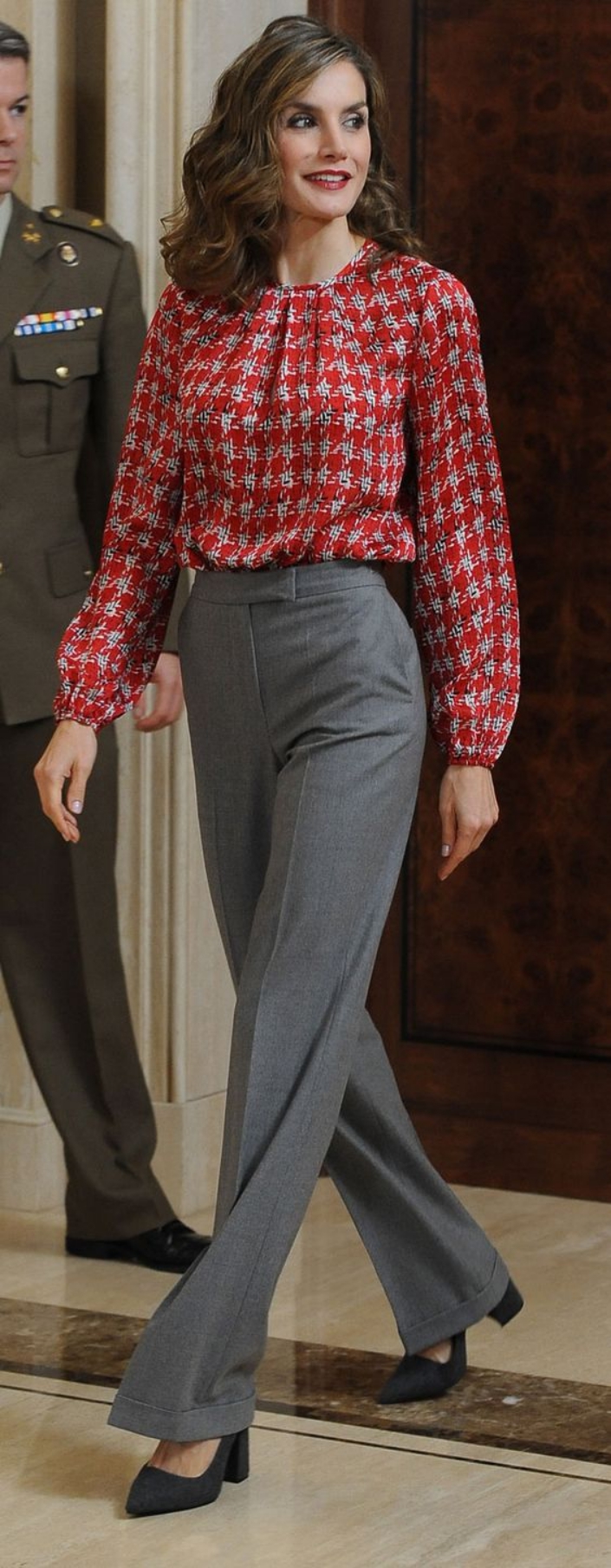 西班牙王妃最新款 (西班牙平民王妃)