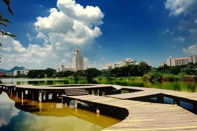 厦大入选全球12所最美大学！像花园一样的大学厦门原来这么多