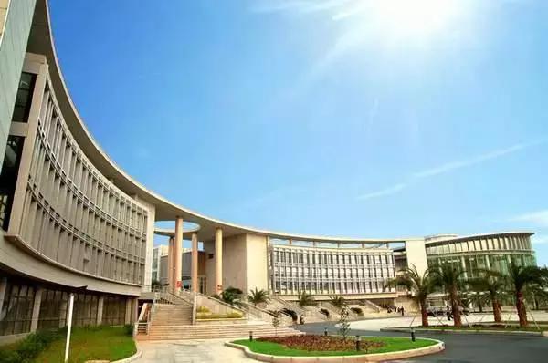 厦大入选全球12所最美大学！像花园一样的大学厦门原来这么多