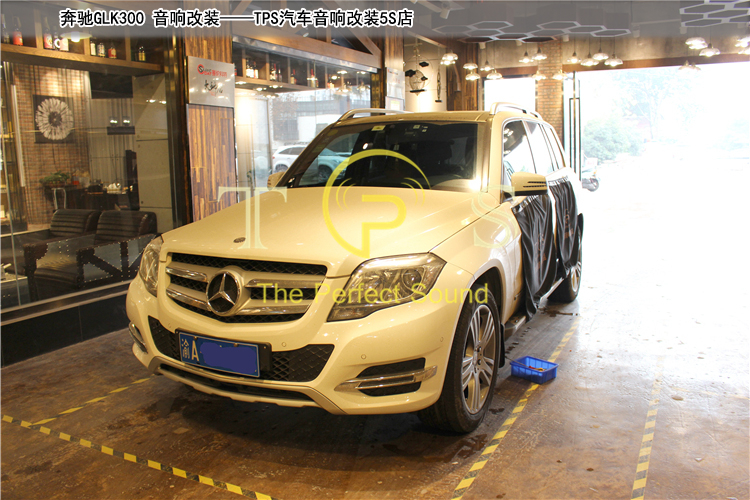 奔驰glc300音响改装方案南京,奔驰glk300原车音响功放