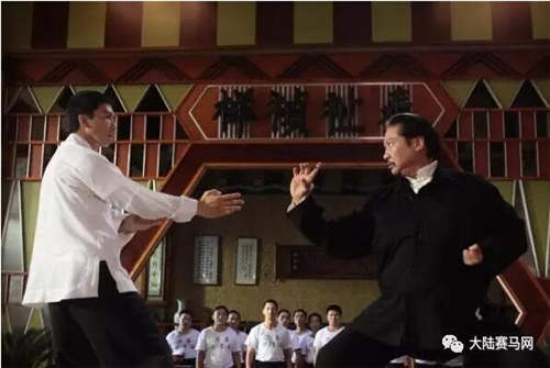人不行,赛马上!甄子丹和洪金宝的赛马“真刀实枪”PK了一把!