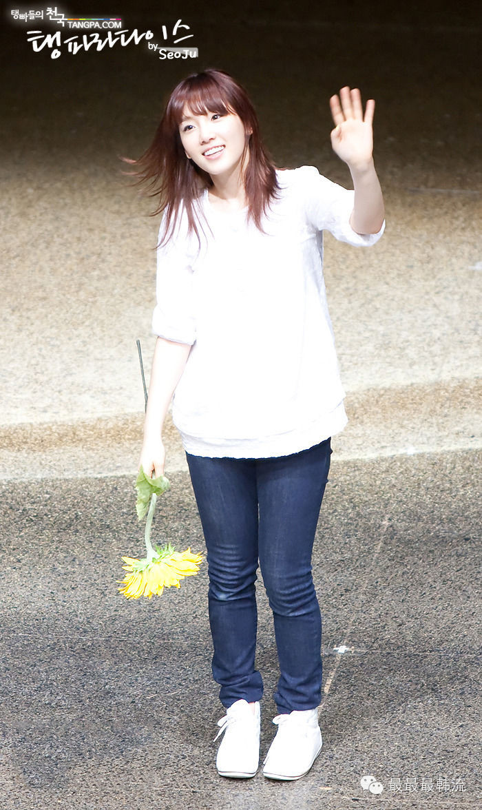 金泰妍曾经二代女团核心人物,金泰妍22年新女团