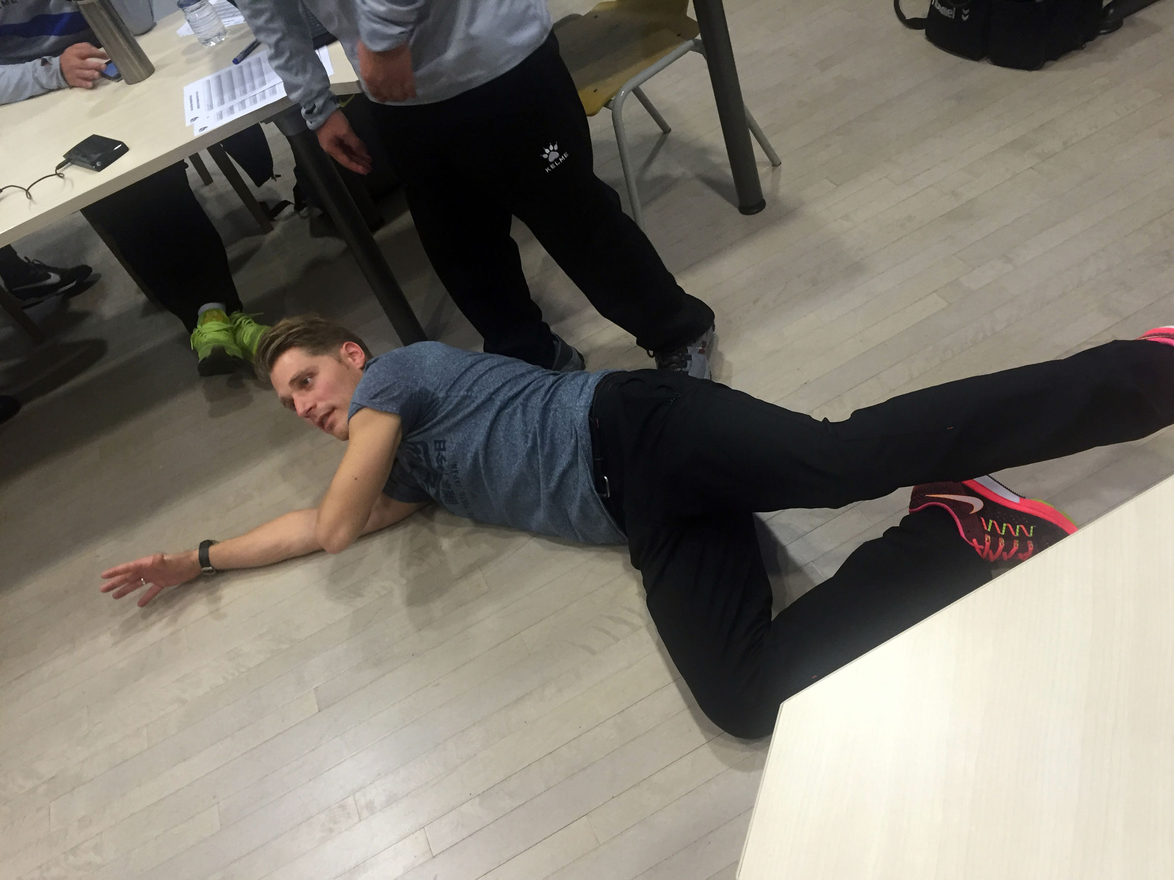 足球训练对小孩的成长有什么帮助,黎教练足球