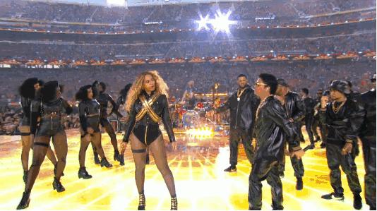 ladygaga碧昂丝雷哈娜,nfl超级碗中场秀ladygaga