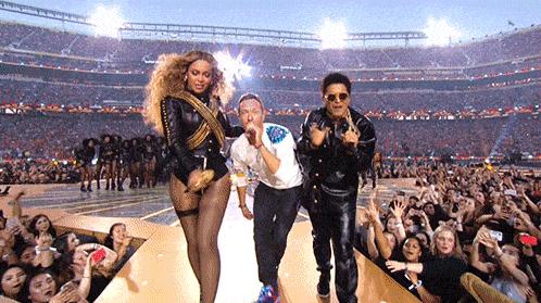 ladygaga碧昂丝雷哈娜,nfl超级碗中场秀ladygaga