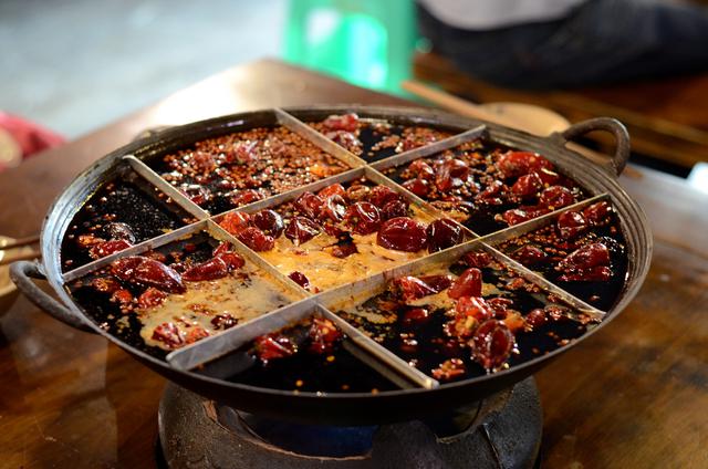 重庆情人节推荐去的地方,重庆适合情侣约会的餐厅