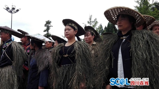 西部刀手,行走于中国道教神山四川洪雅瓦屋山,暗藏杀伐之气!