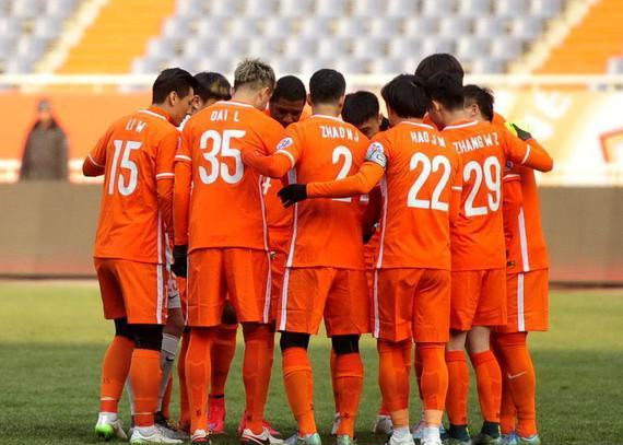 从最渣后防天团到亚洲最贵防线，鲁能才是新赛季的主角？