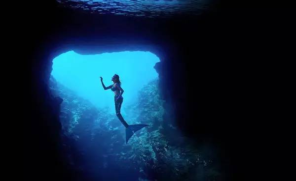 不打情怀牌,我们来谈谈这部《美人鱼》!