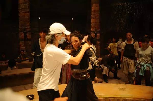 不打情怀牌,我们来谈谈这部《美人鱼》!