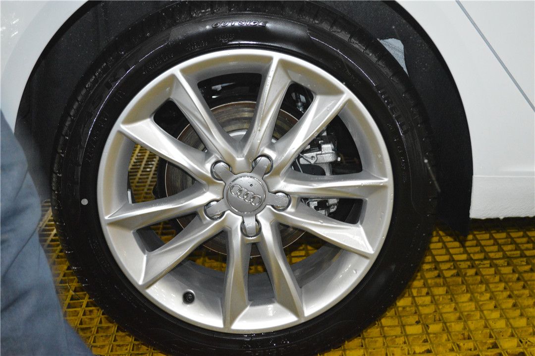 新年给爱车穿一层新衣，潇洒车镀晶体保护爱车