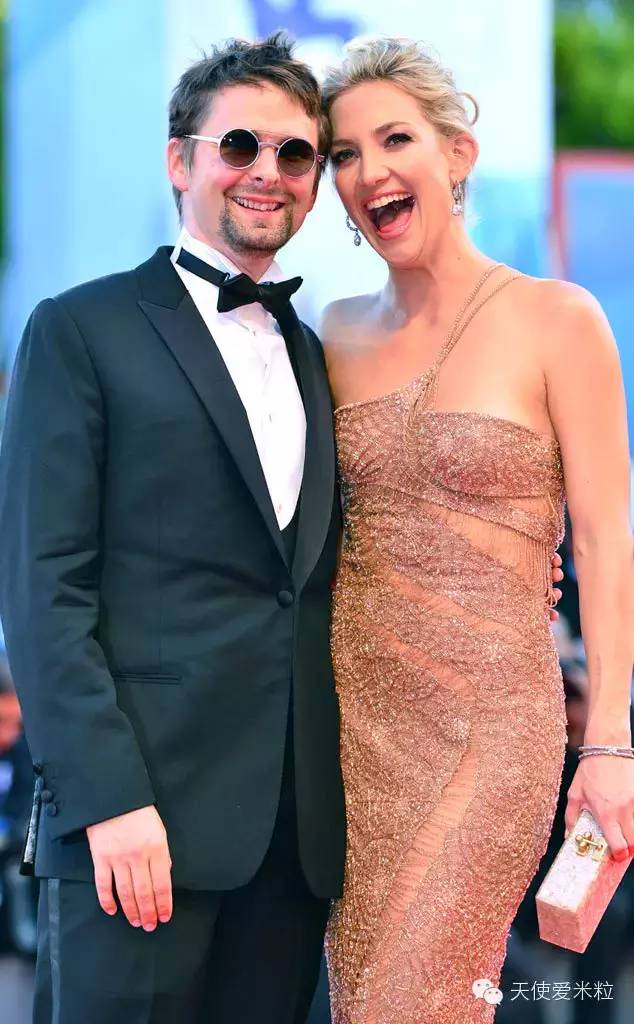 凯特哈德森墨镜遮面,凯特哈德森红毯秀