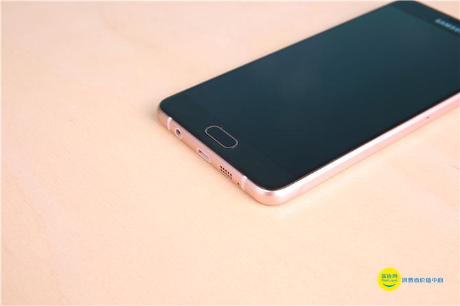 三星galaxya72018刷新率多少,三星galaxya72016版多少钱