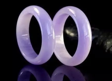 粉色紫罗兰翡翠,女人喜爱的珠宝