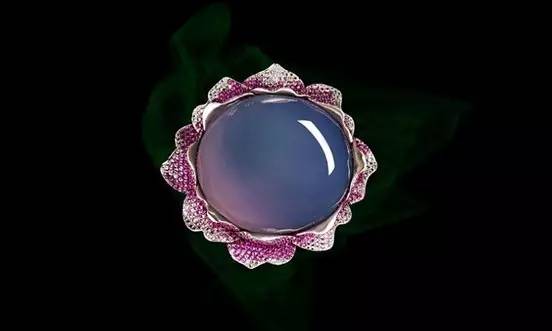 粉色紫罗兰翡翠,女人喜爱的珠宝