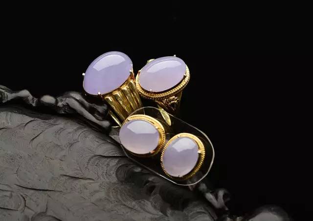 粉色紫罗兰翡翠,女人喜爱的珠宝