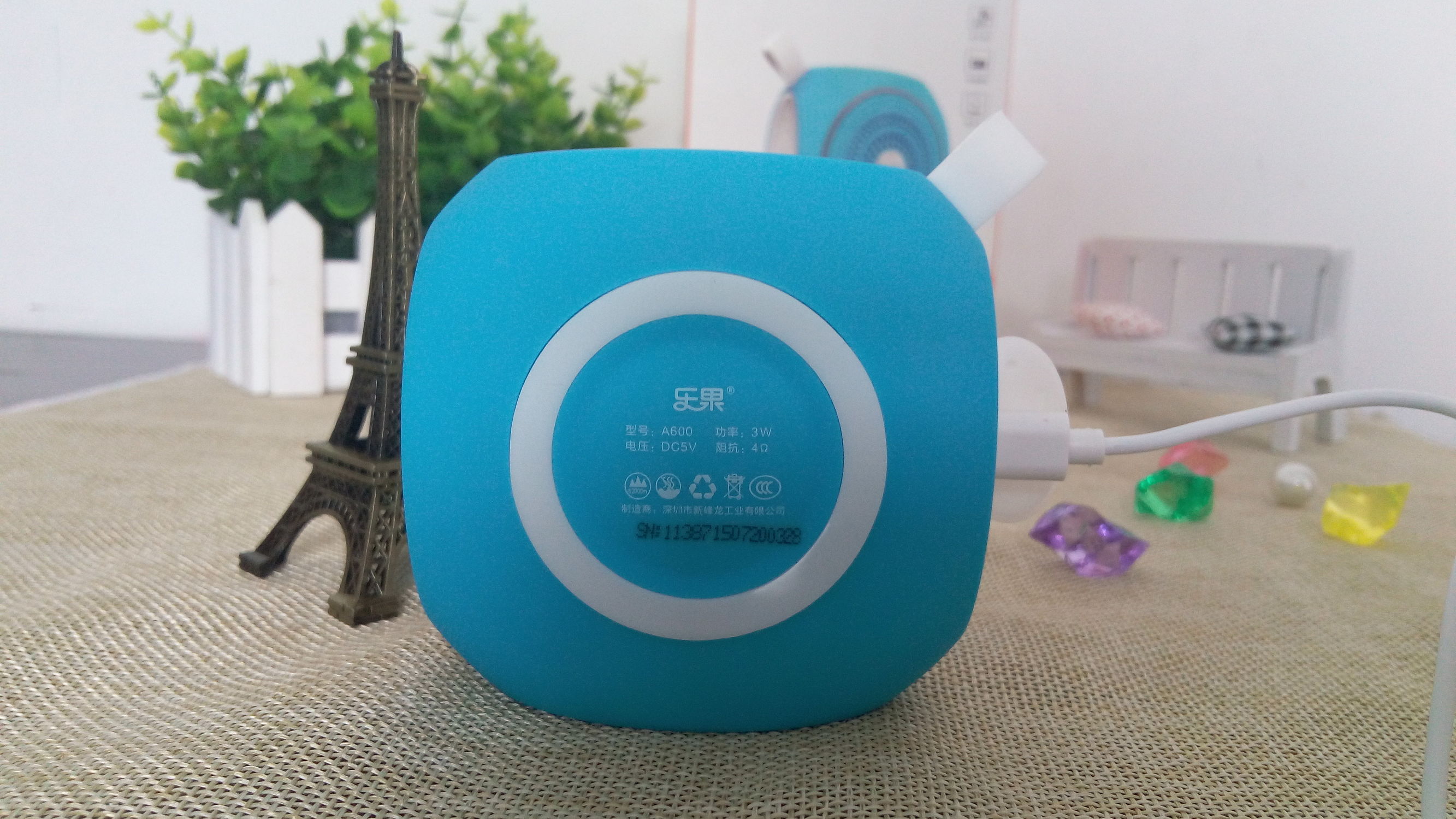 蓝牙音箱小钢炮小巧玲珑,又小又可爱时尚蓝牙音箱