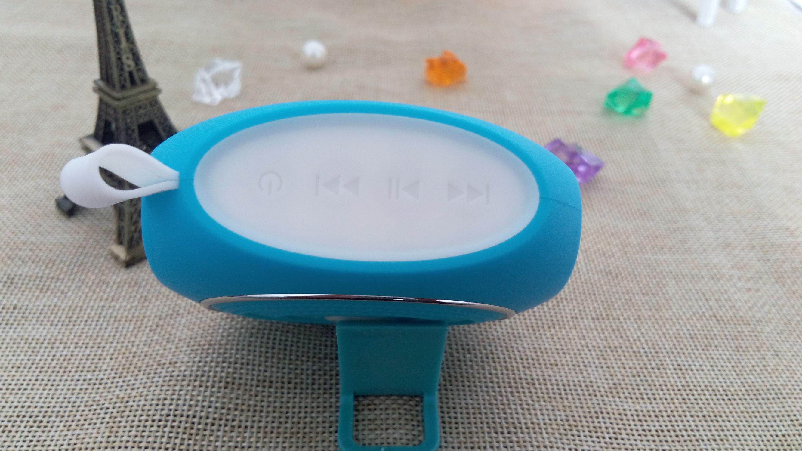 蓝牙音箱小钢炮小巧玲珑,又小又可爱时尚蓝牙音箱