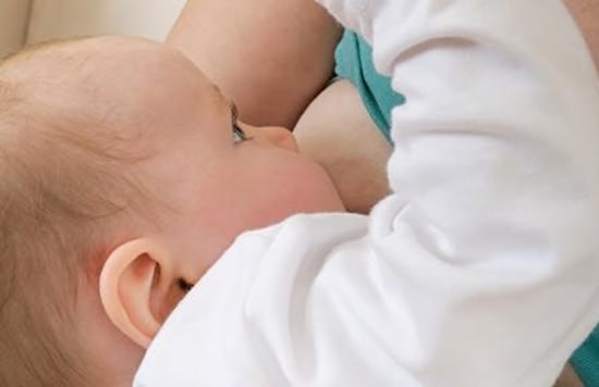 哺育母乳的必备用品妈妈应事先准备好